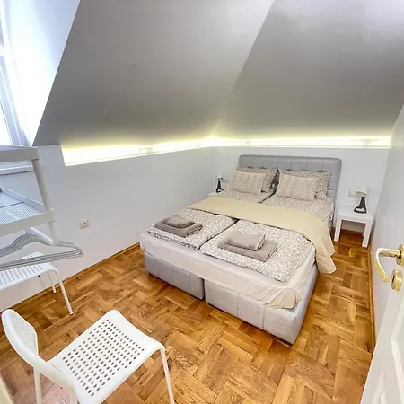 Apartman 'shell' Flat In The Center