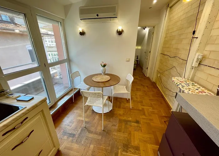 'shell' Flat In The Center * بورغاس